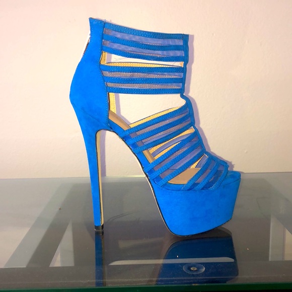 BeBe Platform Heels - Picture 2 of 9